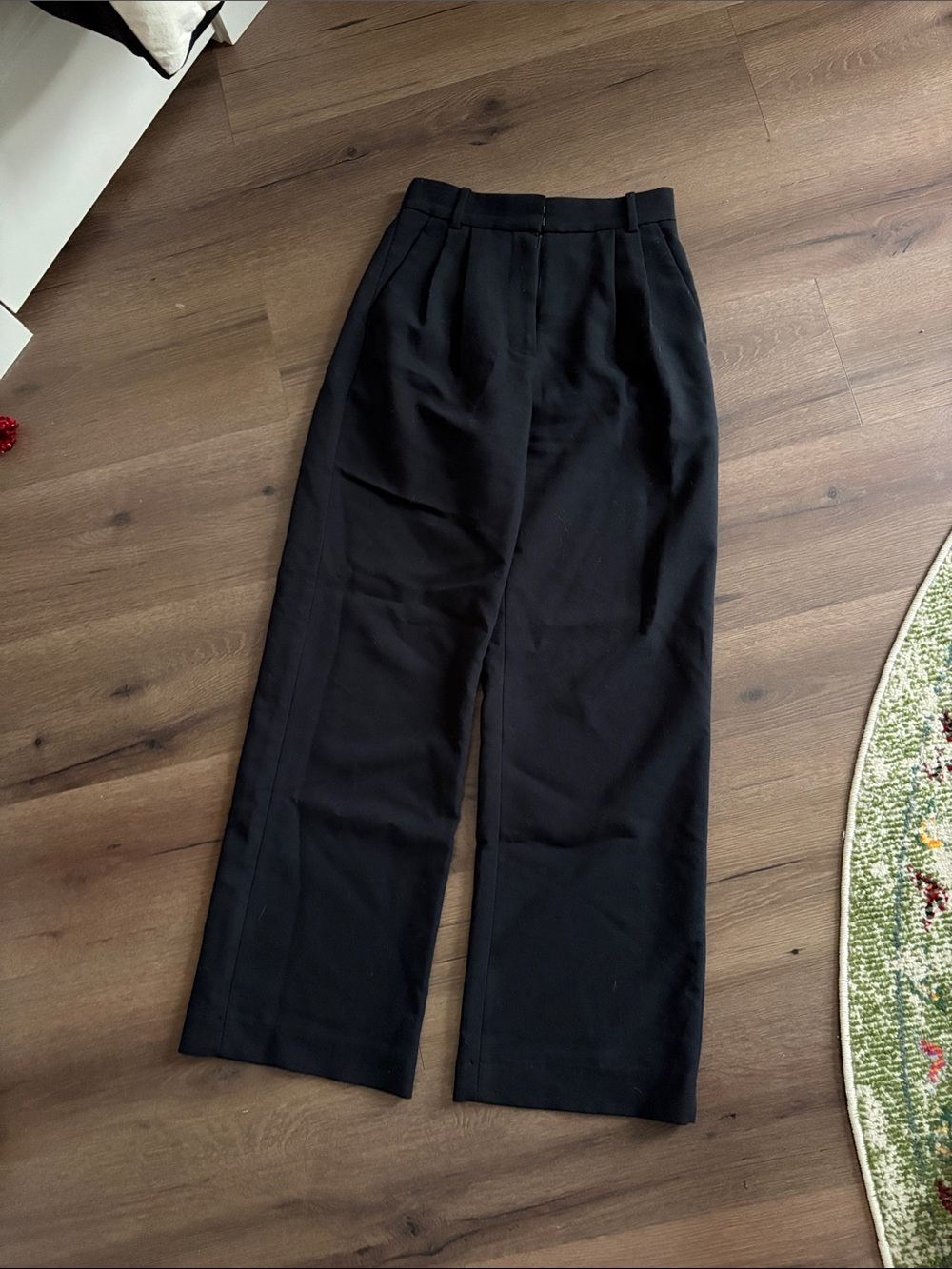 Abercrombie & Fitch Women’s  Black Pleated Wide Leg Trouser